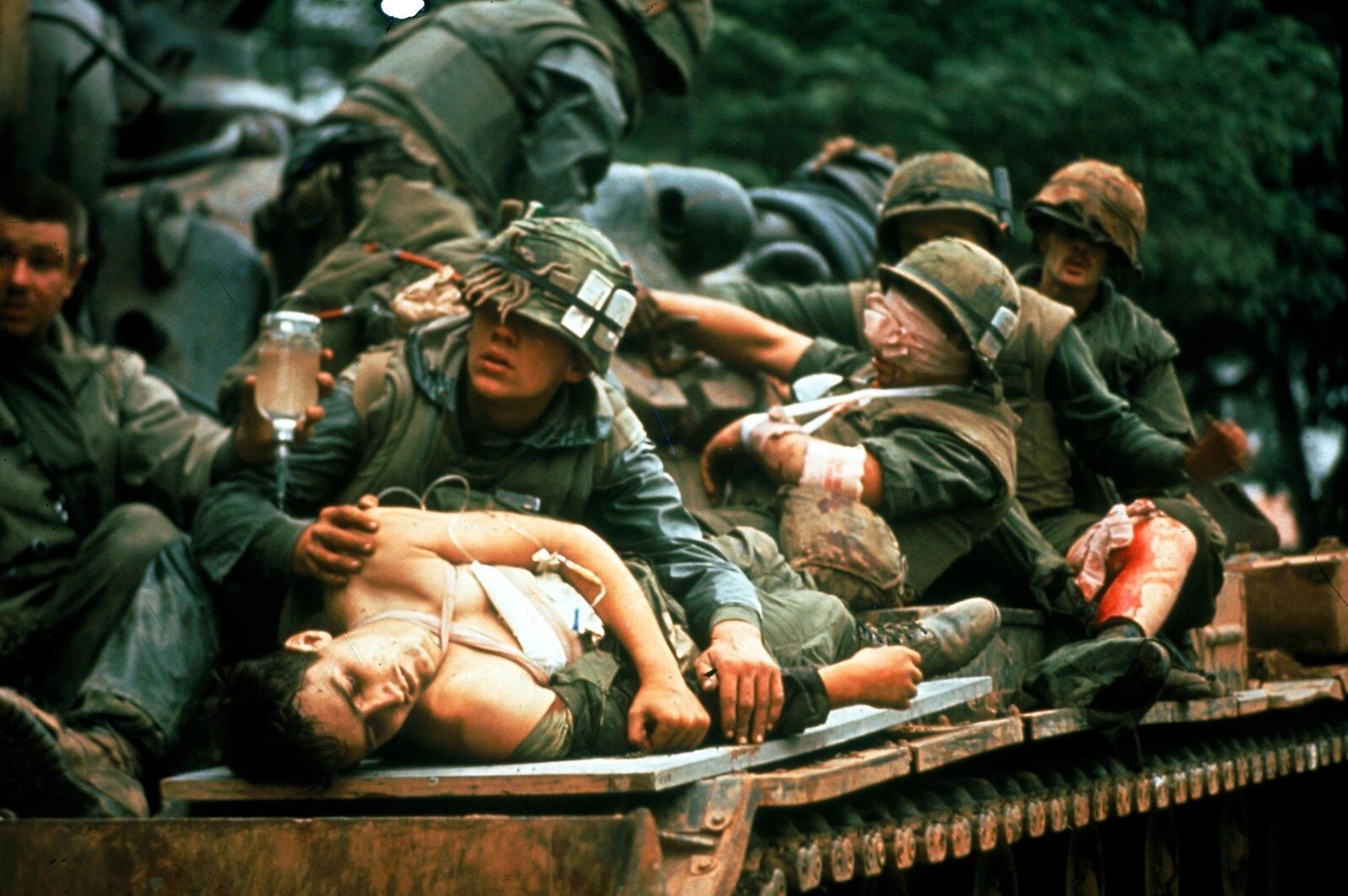 Vietnam War Photo  / Wounded Soldiers on M48 Patton Tank   COLOR Photo  8306
