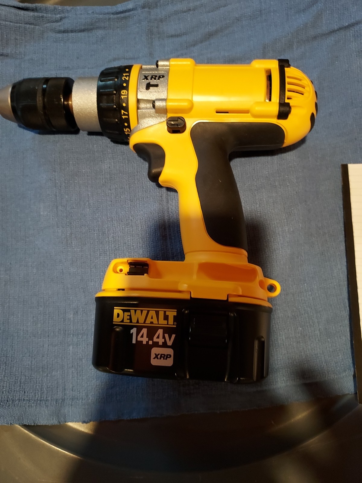 Hammer/drill by DeWalt, 14.4V XRP, cordless, 1/2"chuck Original