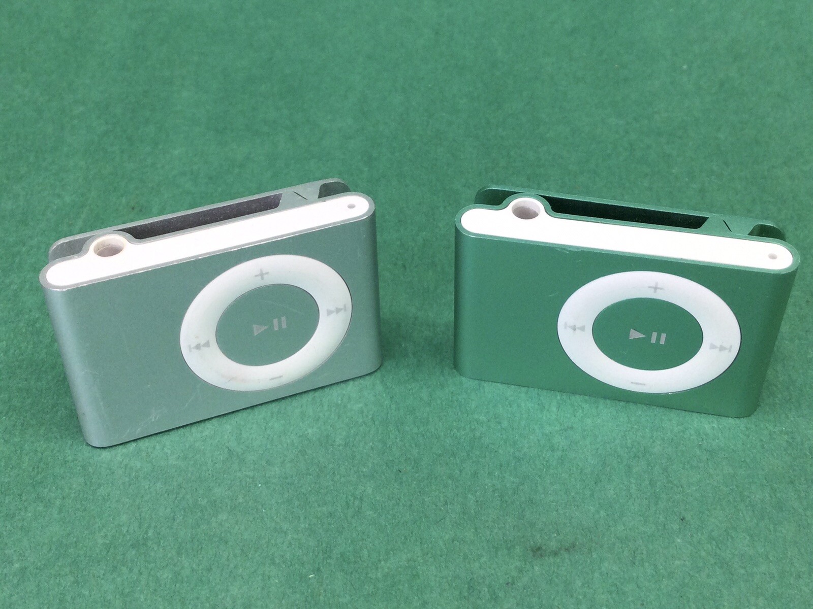 (2 PACK) Apple iPod Shuffle 2nd Generation - A1204 Silver & Green