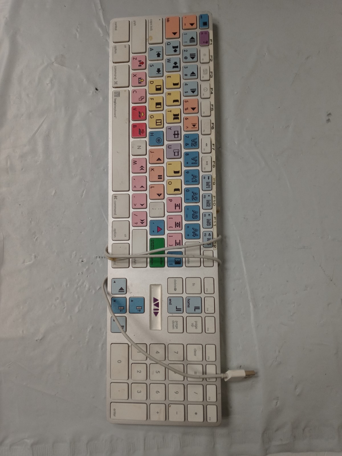 Genuine Apple A1243 Wired Mac Standard USB Keyboard w/ Numeric Keypad White