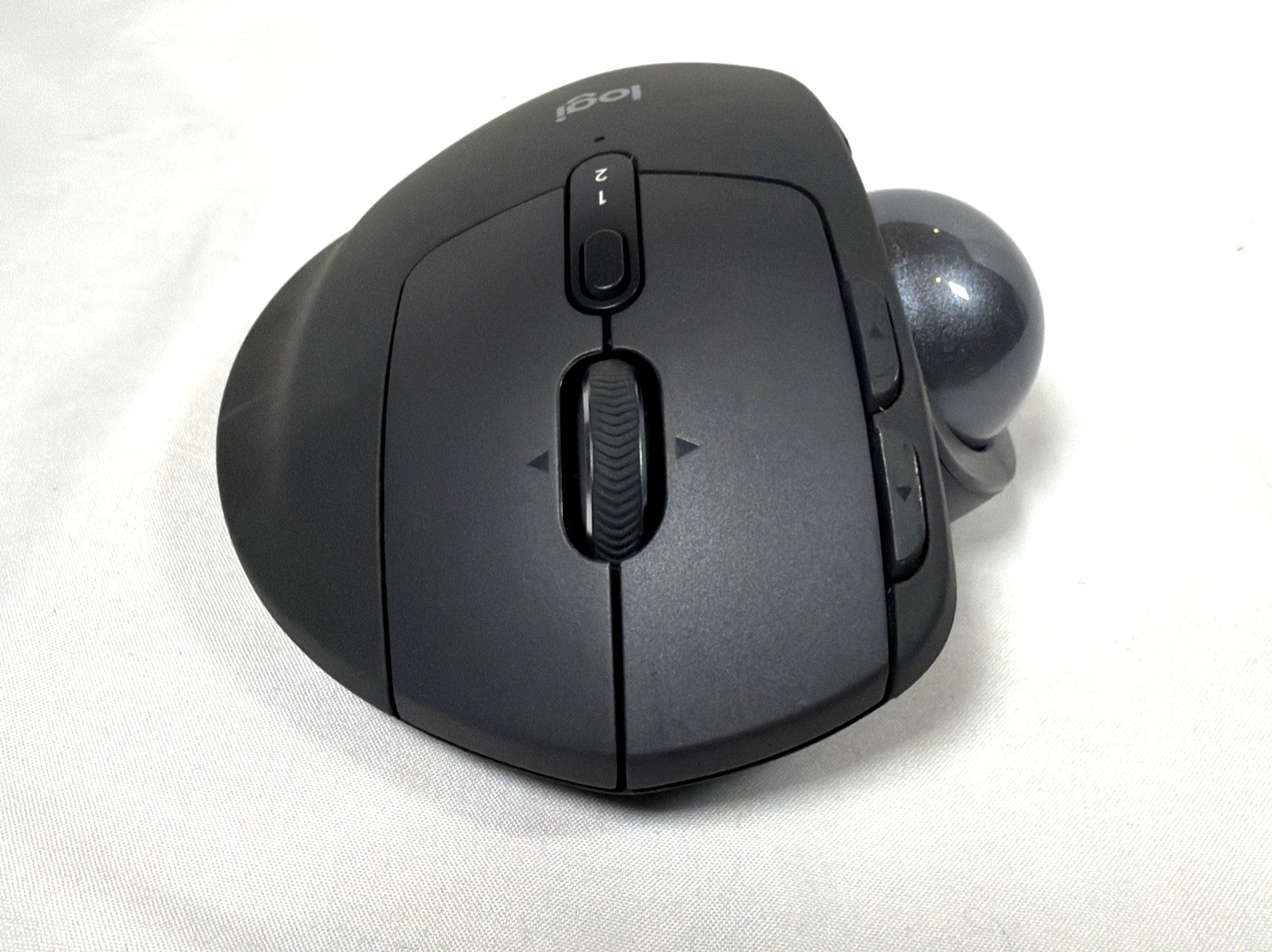 Logitech Ergo M575 Wireless Trackball Mouse Bluetooth Ergonomic USB-C Graphite