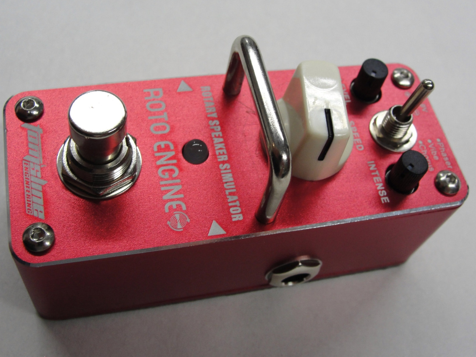 Tom's Line Engineering ARE-3 ROTO ENGINE Rotary Speaker Sim Guitar Effects Pedal