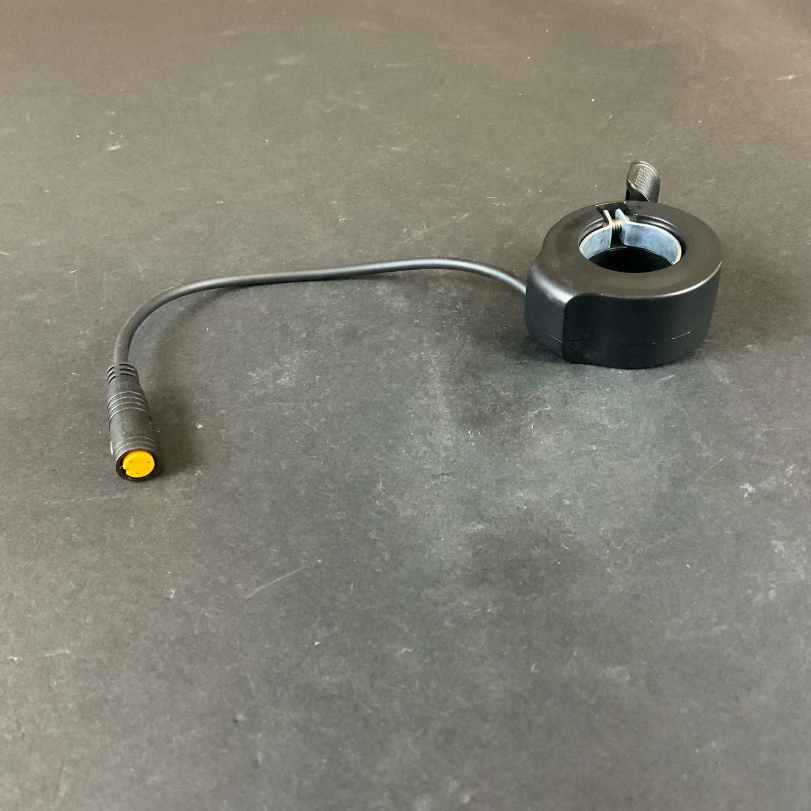 180M3.130X THUMB THROTTLE FOR E-BIKE ($8 OBO)