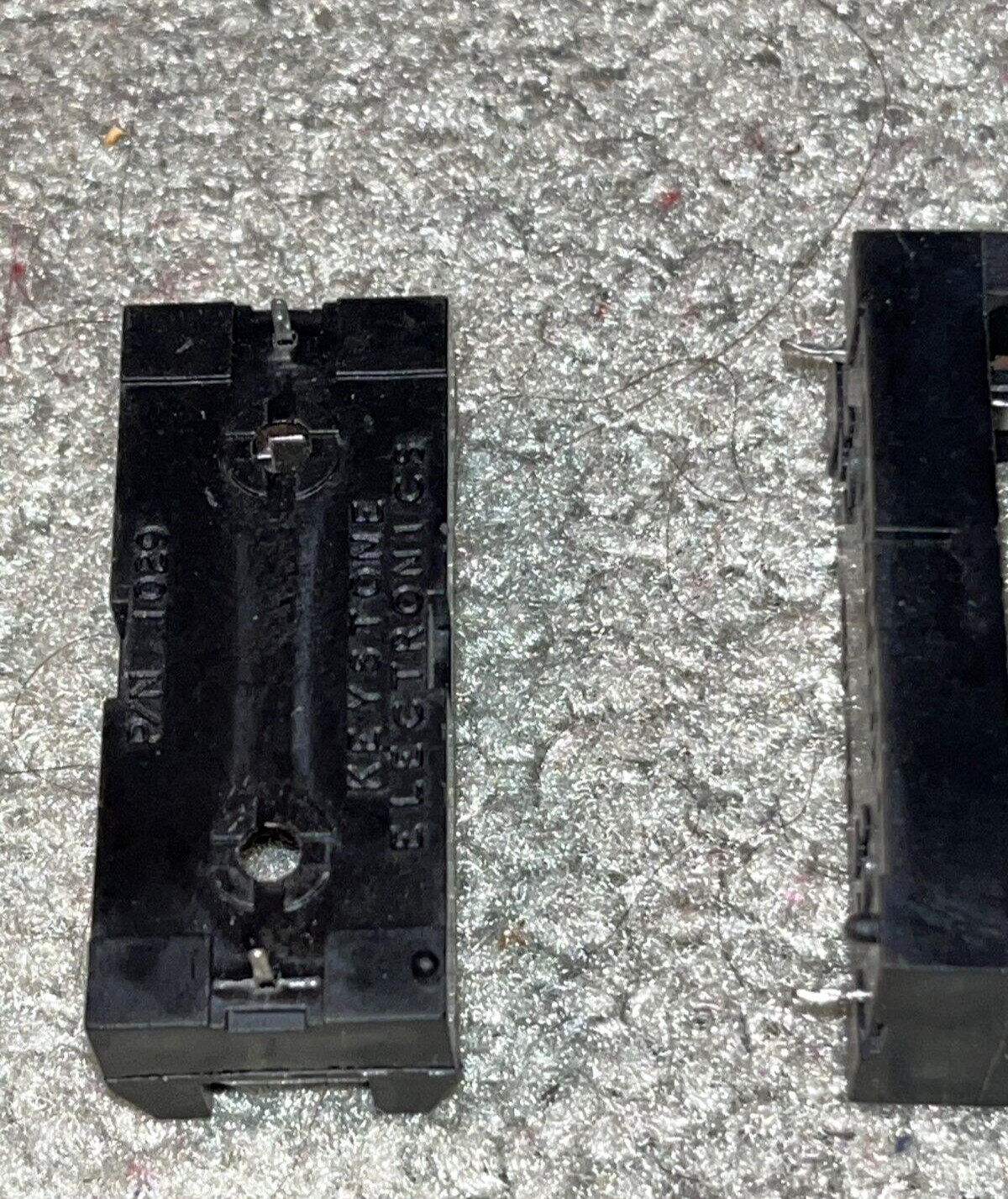 Pair Keystone Electronics 1029 Keystone PCB Mount Battery Holder for 2/3 A Batt