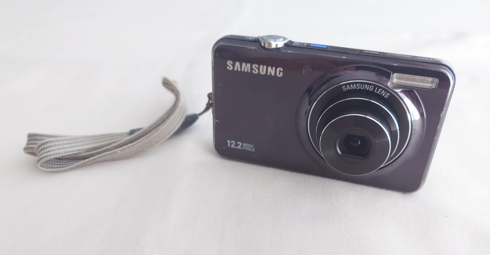 Samsung ST50 12.2MP Digital Compact Camera, With Charging Cable - Working Order