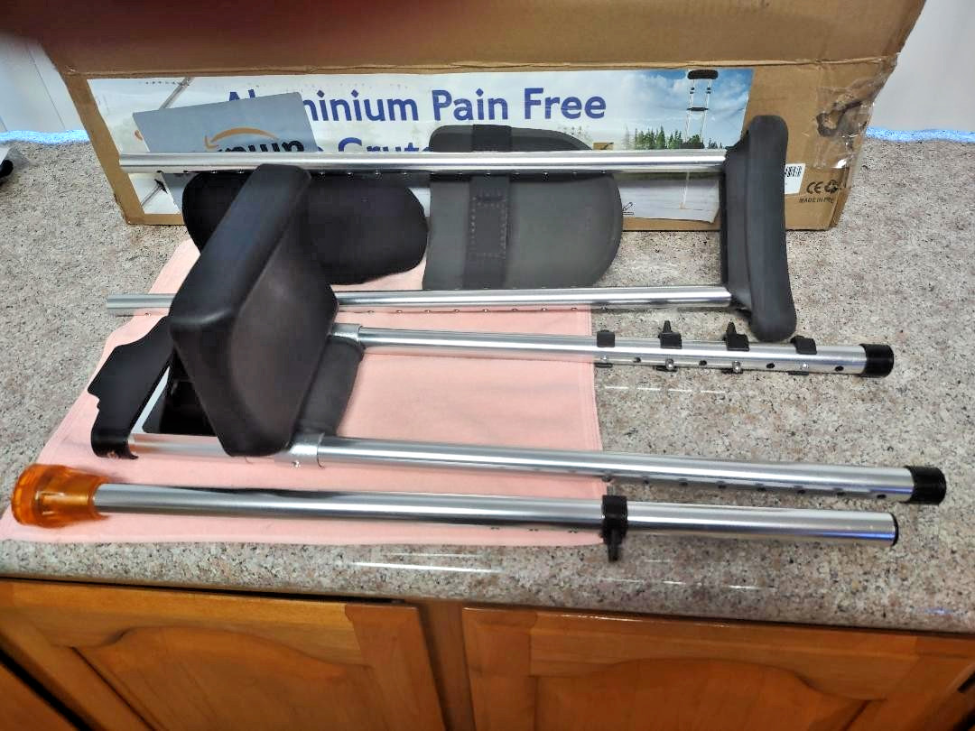 Support Way Pain Free Knee Crutch W Safety Knee pad And Arm Put Cushion