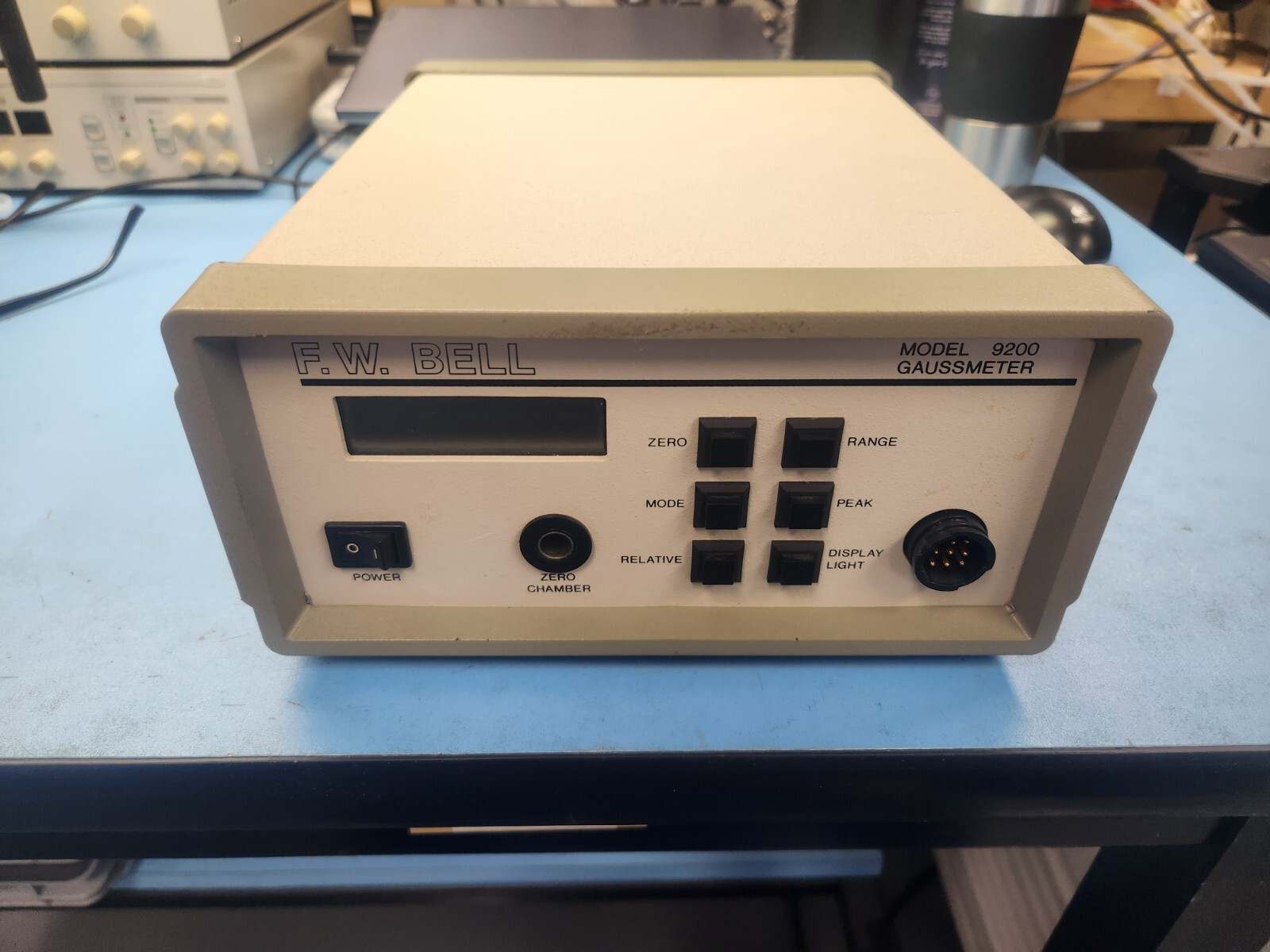 F.W. Bell Model 9200 Gaussmeter