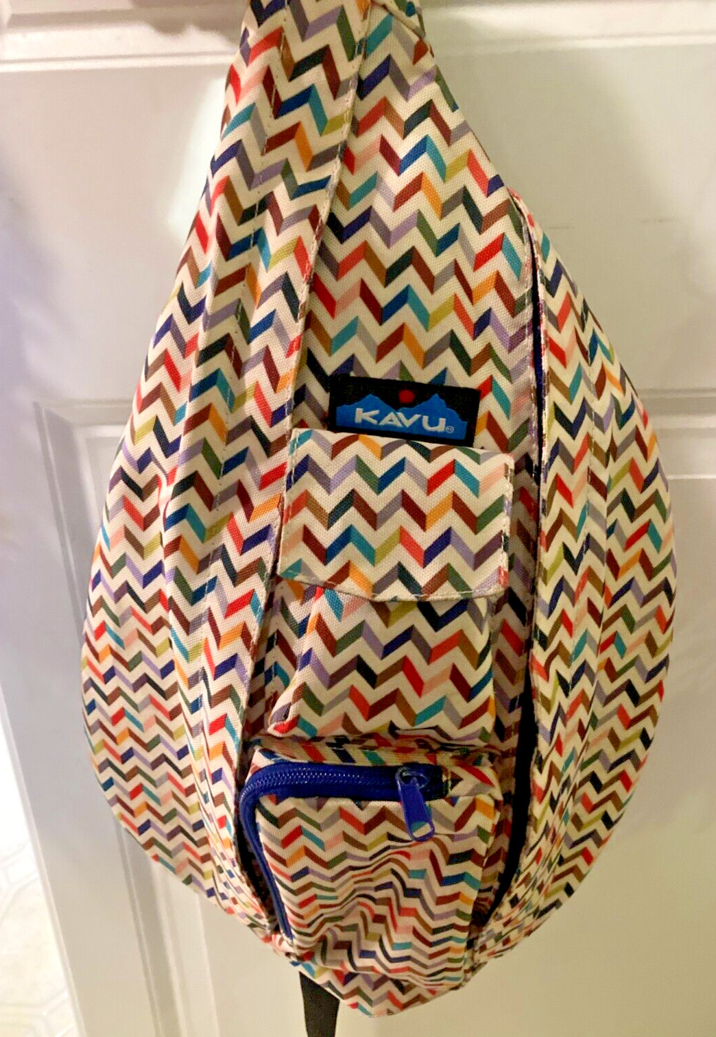 Kavu Rope Sling Bag Crossbody Backpack Multicolor Chevron Pattern Nice!