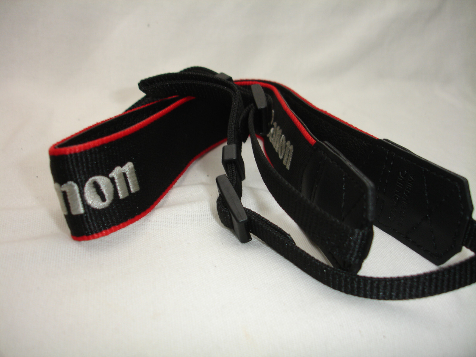 CANON EOS R8 CAMERA NECK STRAP for Mirrorless camera ER-EOSR8