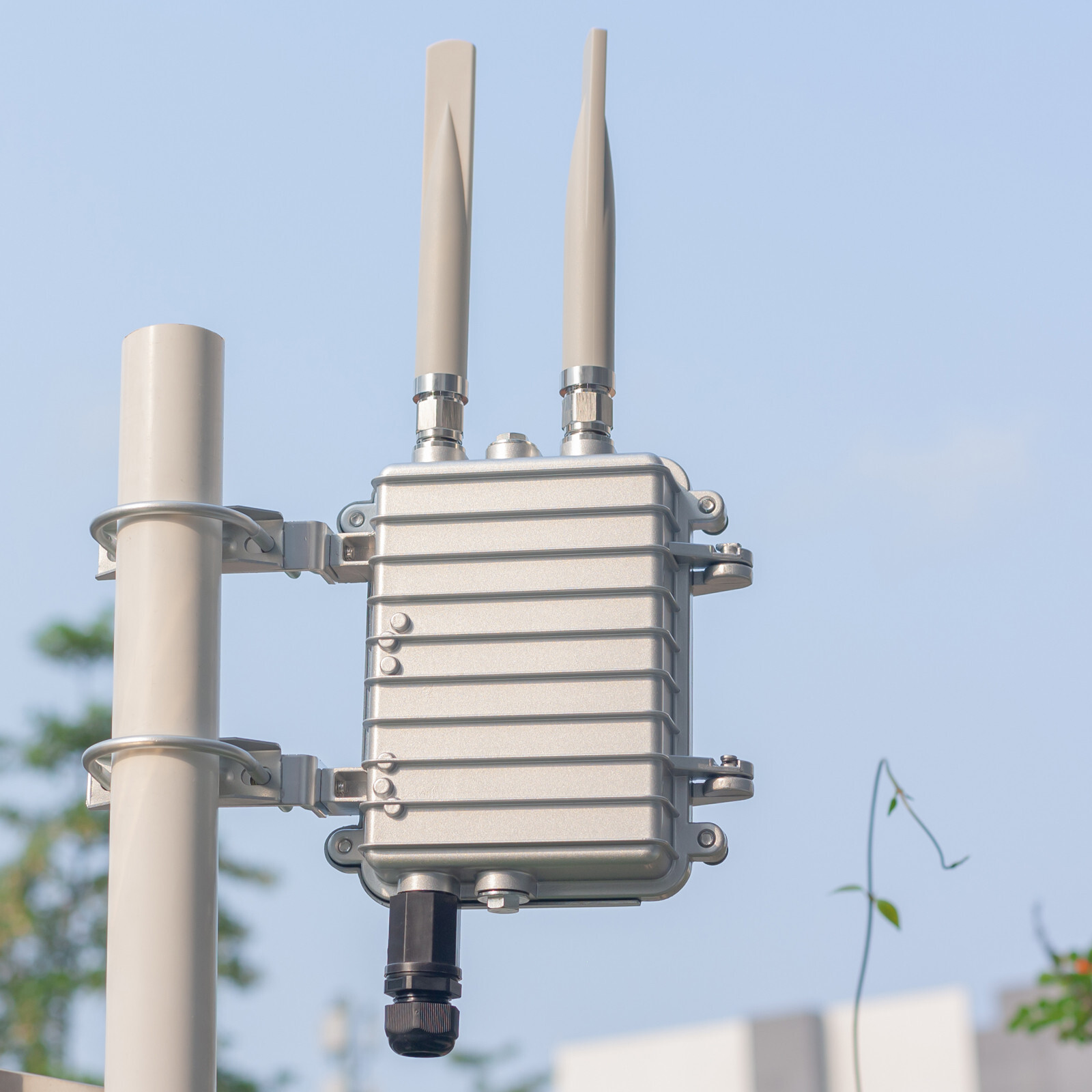 1200M Dual Band outdoor WiFi Mesh Extender AP Router Mini Alloy shell 2*antennas
