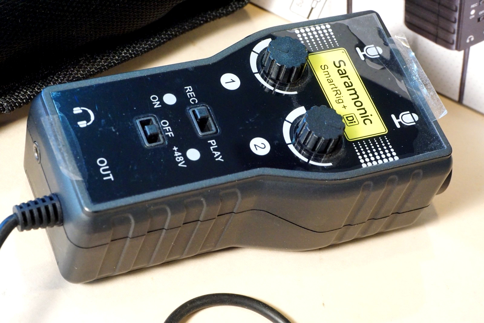 Saramonic 2-Channel Audio Interface w/XLR, 1/4" & 1/8" for Apple iPhone
