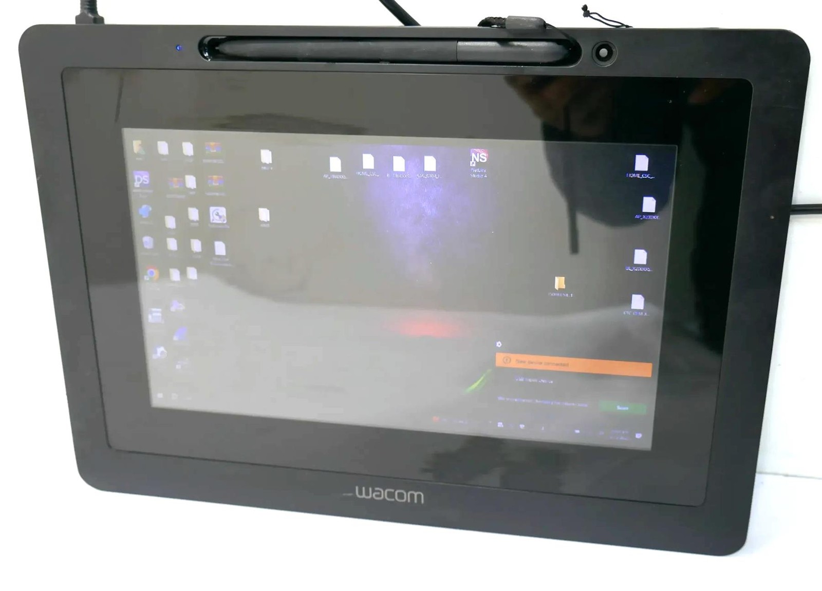 Wacom Interactive Pen Display DTU-1031X USB LCD Graphics Tablet w/ Pen