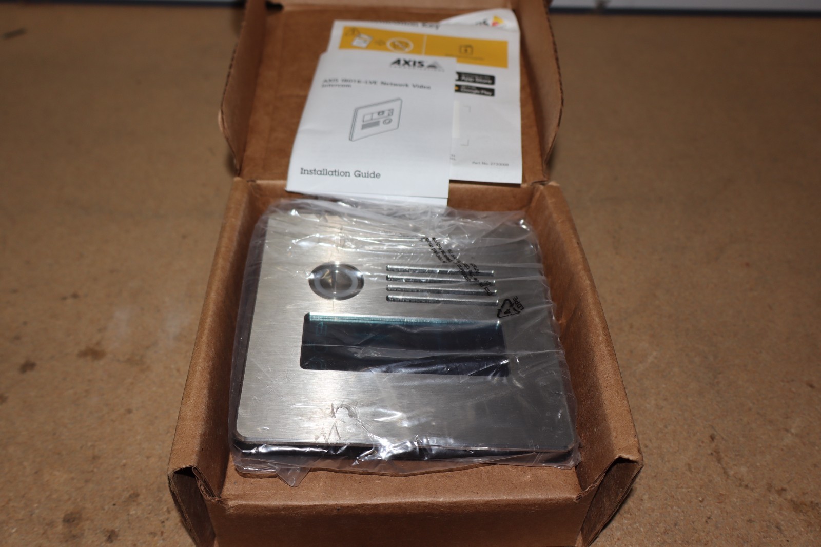 Axis I8016-LVE (01995-001) Network Video Intercom