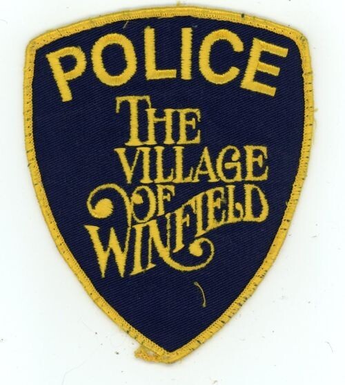 ILLINOIS IL WINFIELD POLICE NICE SHOULDER PATCH SHERIFF