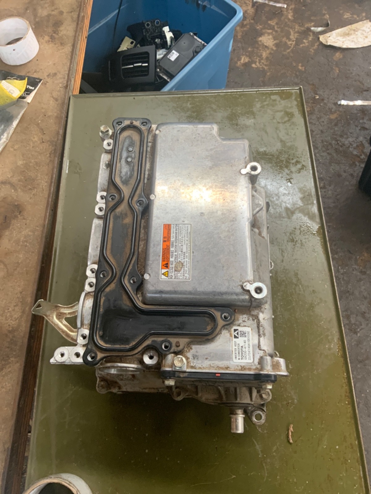 2010-2011 Toyota Prius Hybrid DC Inverter Converter Charger G9200-47140