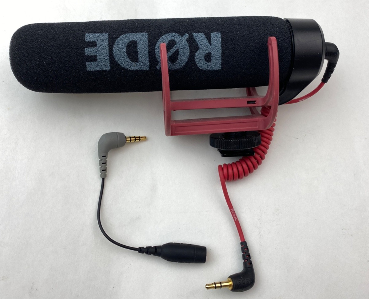 Rode VideoMic GO Lightweight On Camera Microphone with SC4 3.5mm TRS to TRRS Mic