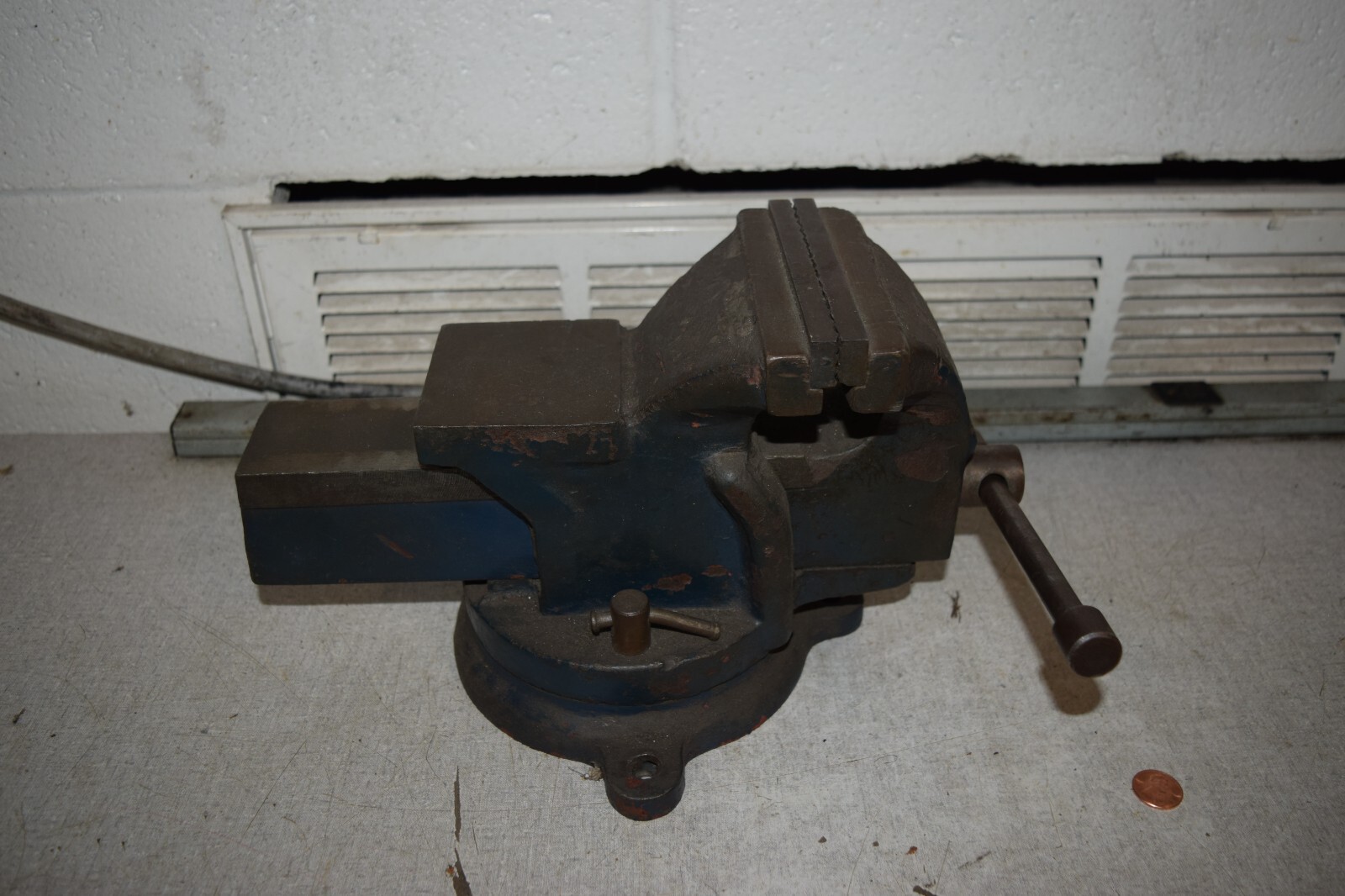 Bench Vise 5" Jaws