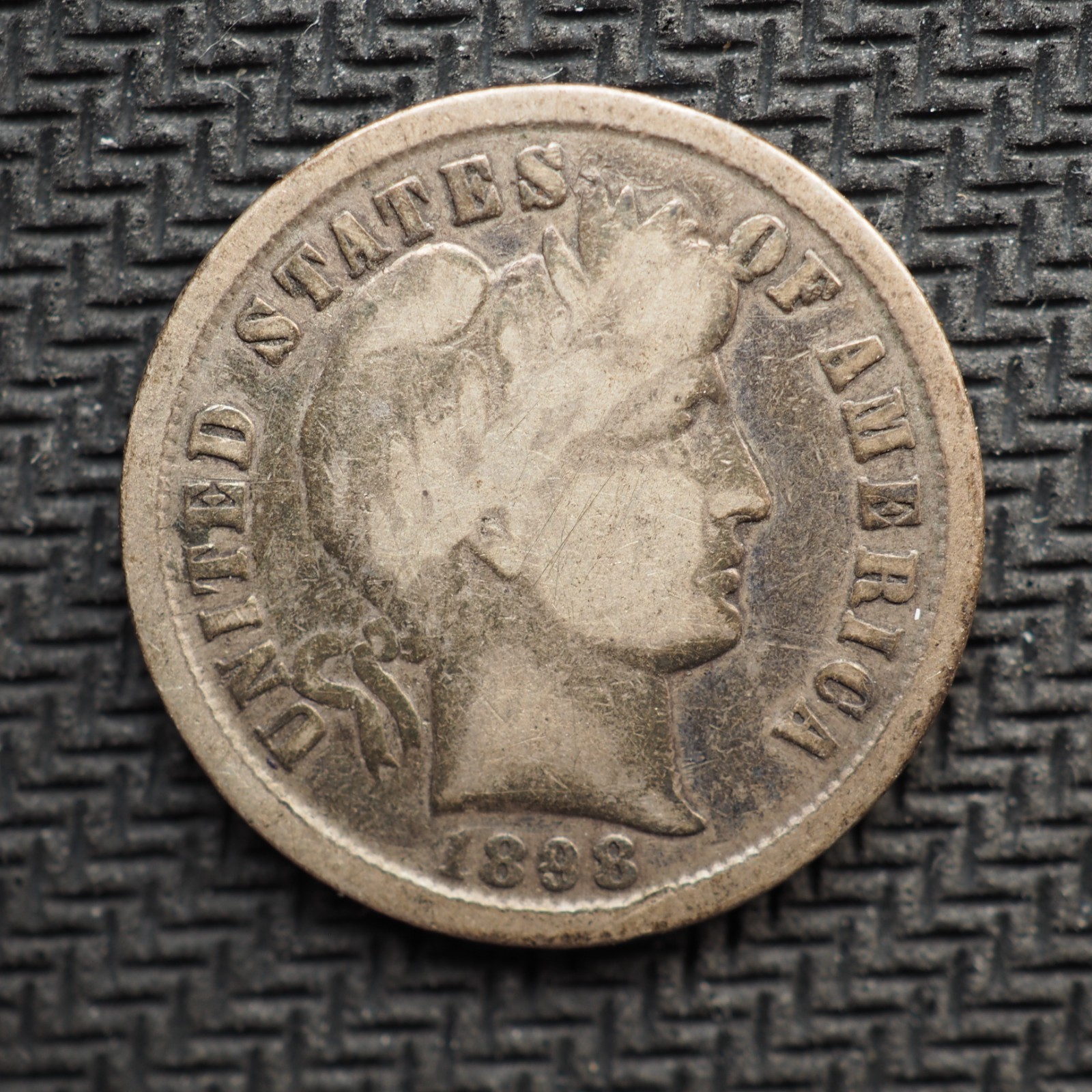 1898 **BARBER SILVER DIME * * - FREE SHIPPING! - C3369