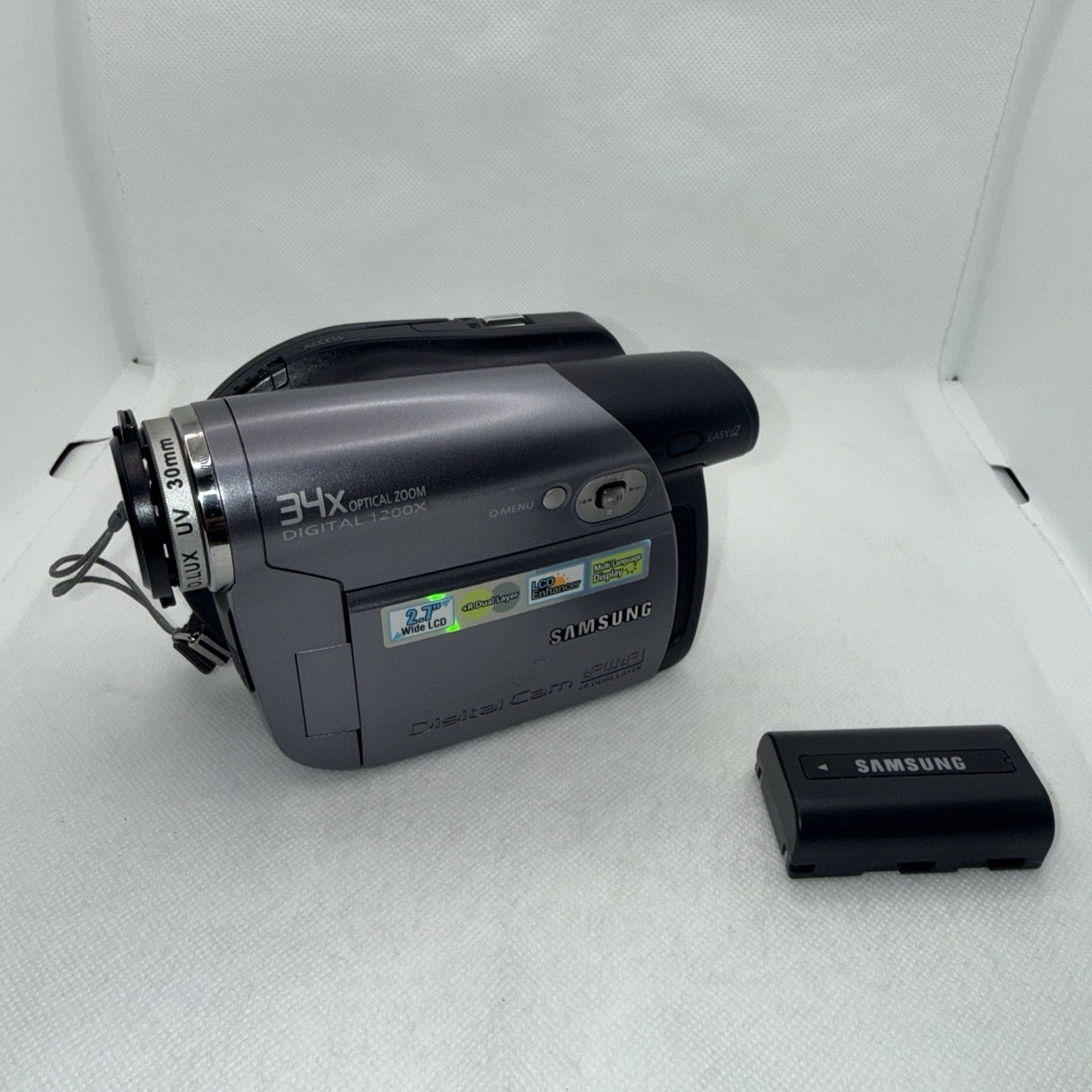 Samsung VP-DC172W Handheld DVD-RW Camcorder UNTESTED