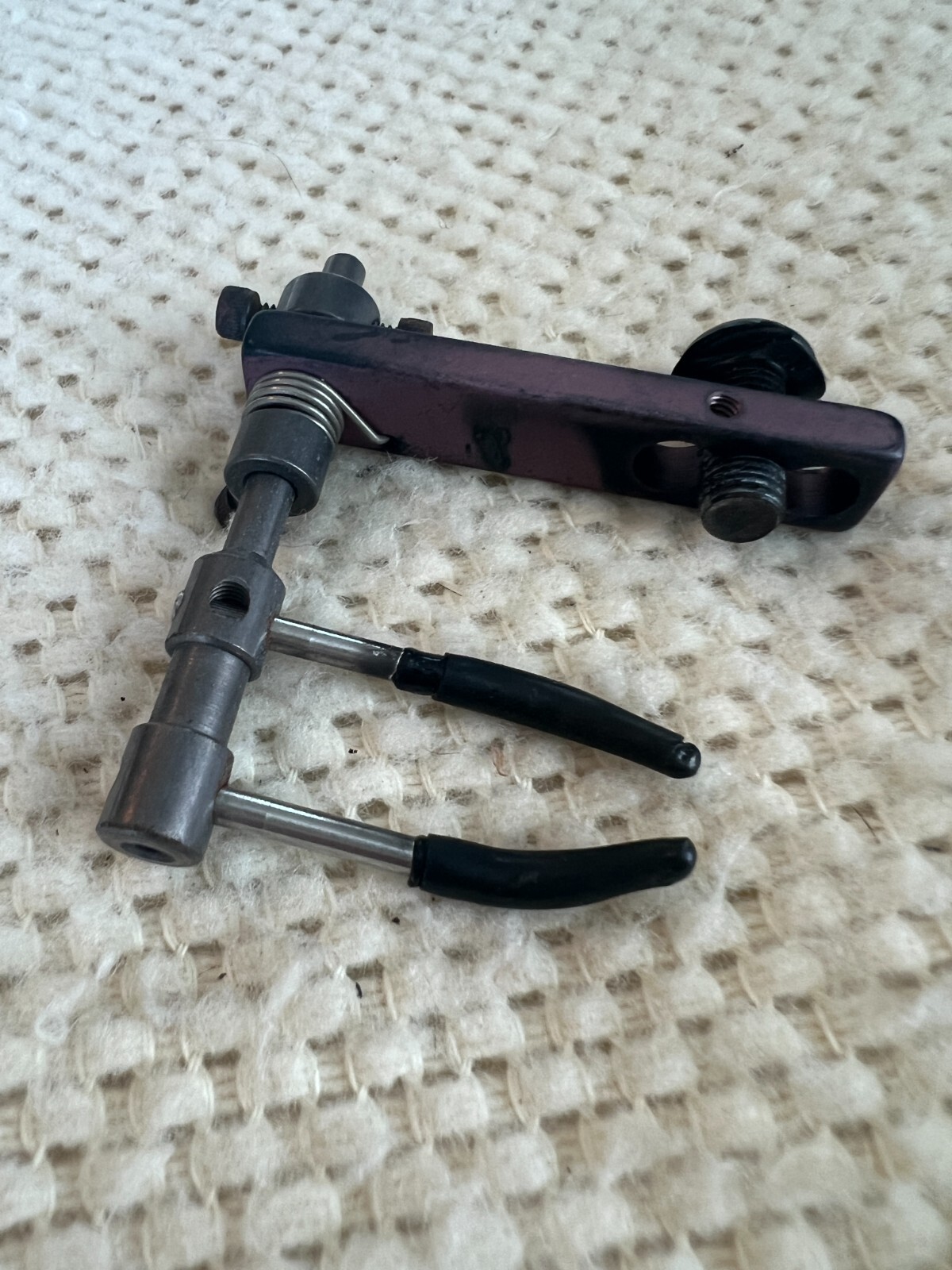 Golden Key Futura Dual Prong Flipper Rest