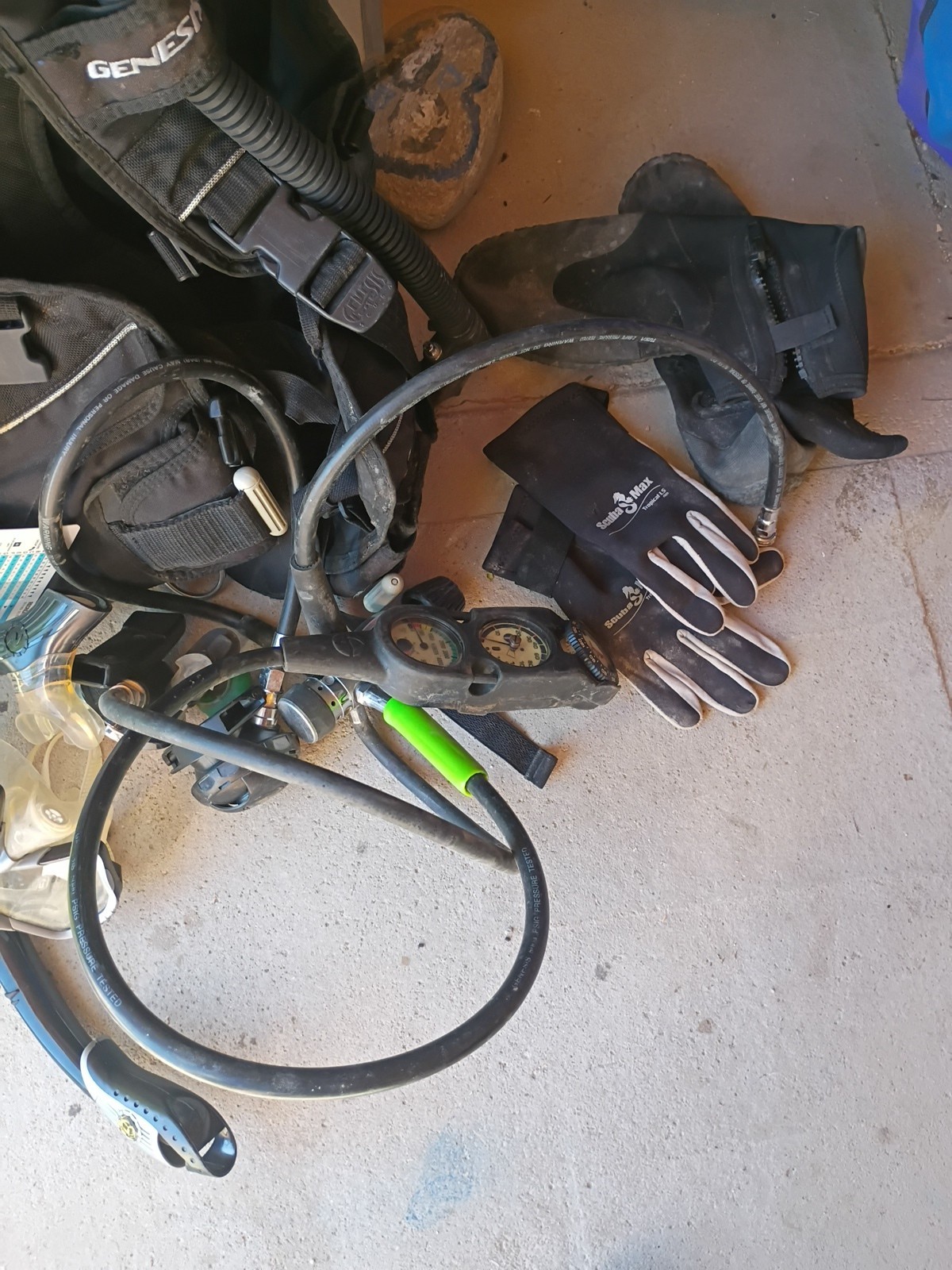 Genesis Scuba Lot - Multiple Items In Good Condition