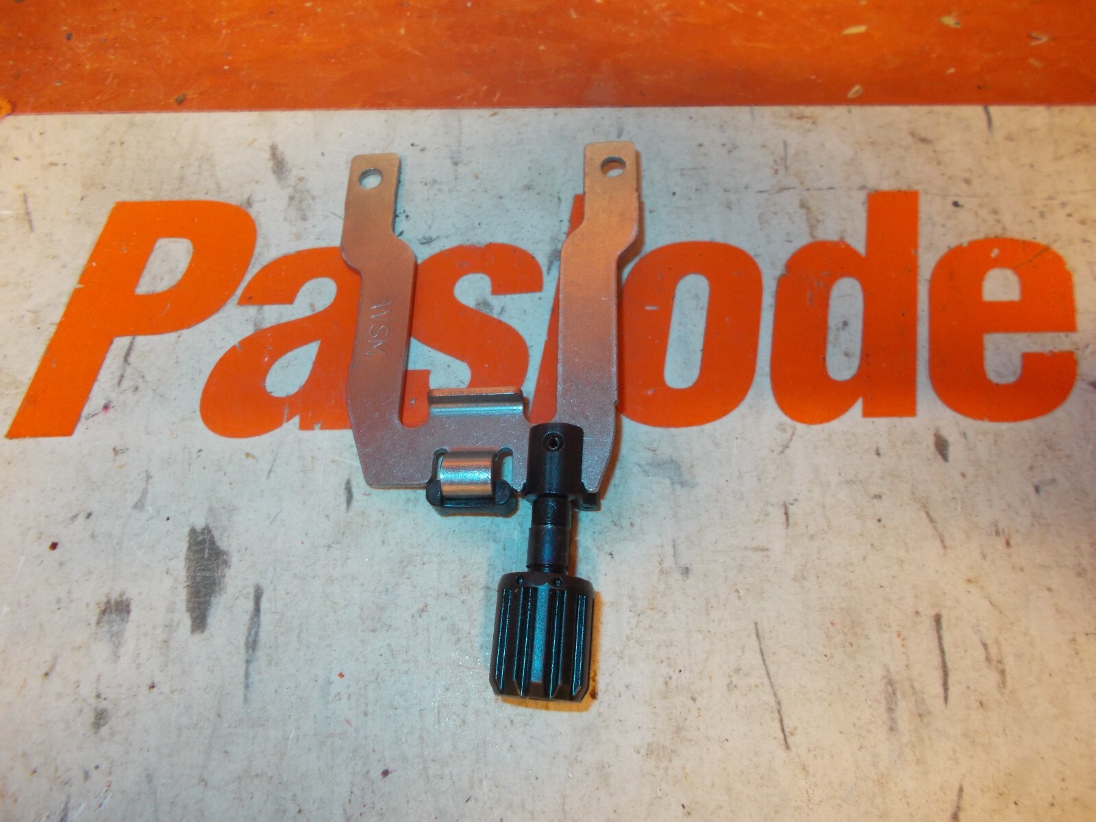 Paslode Part #  916285  ASSY YOKE fits 916200 16 Gauge Nailer