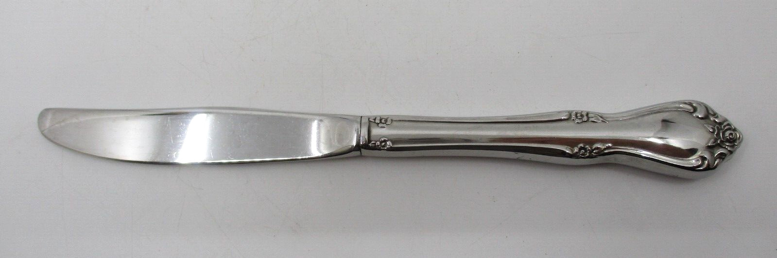 ONEIDA STAINLESS CELEBRITY DINNER KNIFE  - 8 1/2"- 03I
