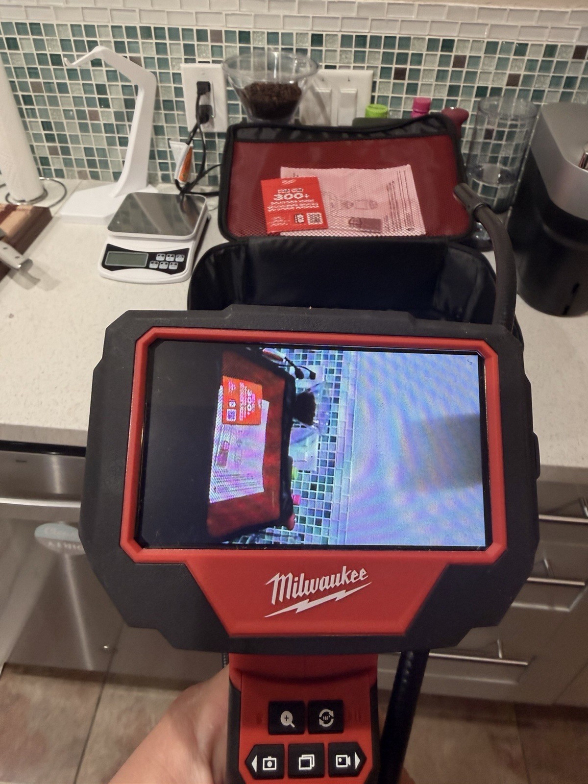 2323-21 Milwaukee M12 M-Spector 360 4ft Digital Inspection Camera Kit