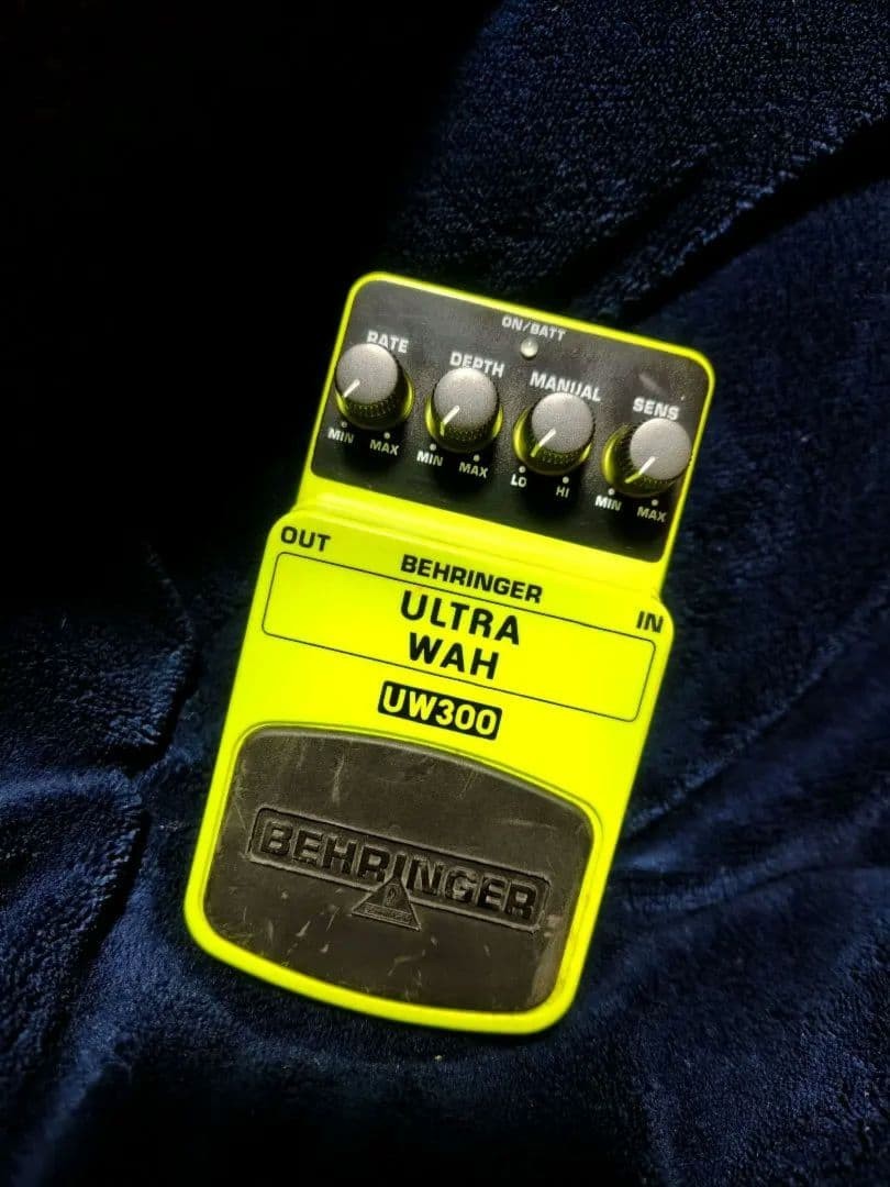 BEHRINGER ULTRA WAH UW300 Wah Effects Pedal Discontinued