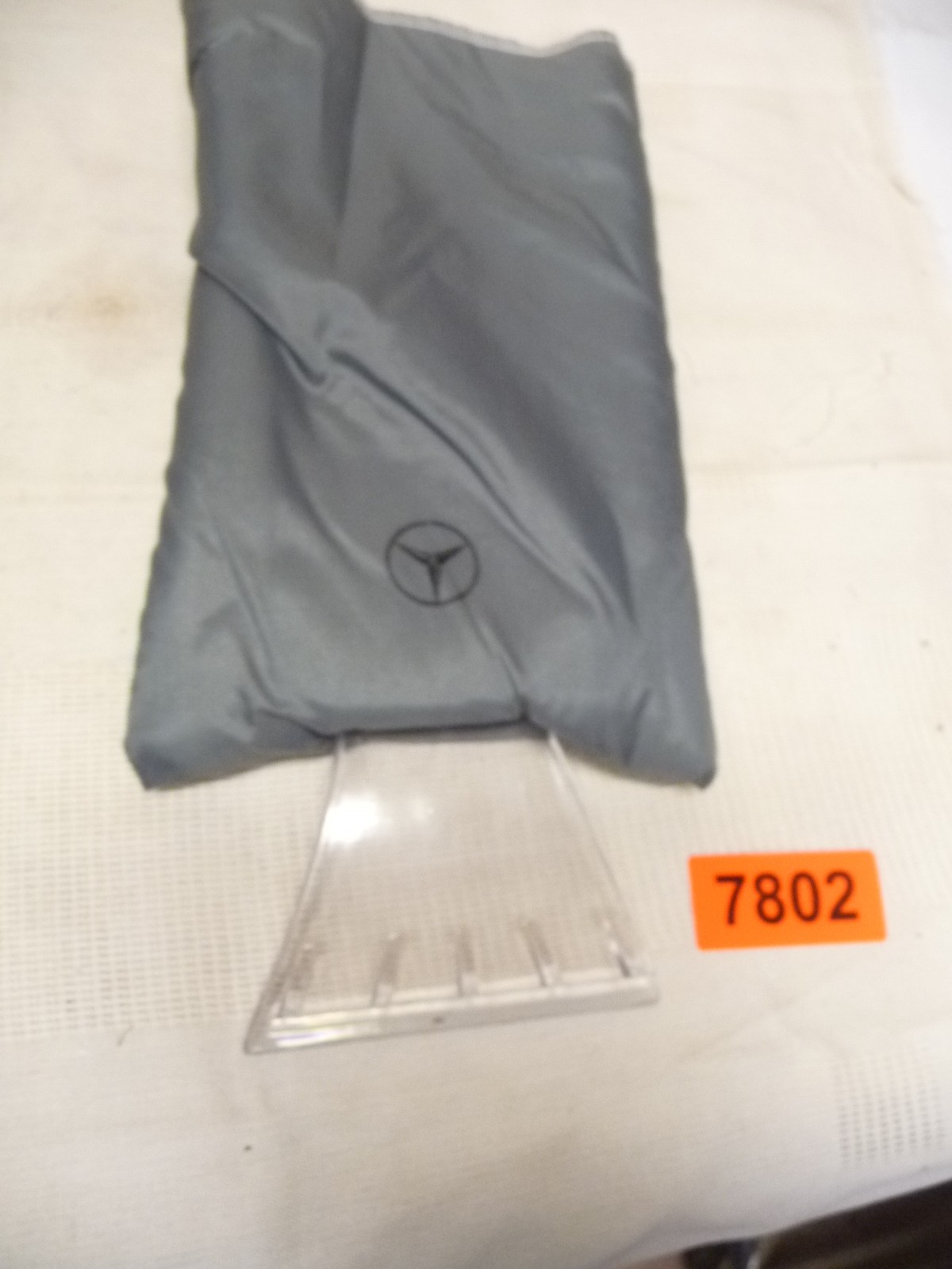 7802.      Mercedes-Benz car scraper ice scraper windscreen scraper