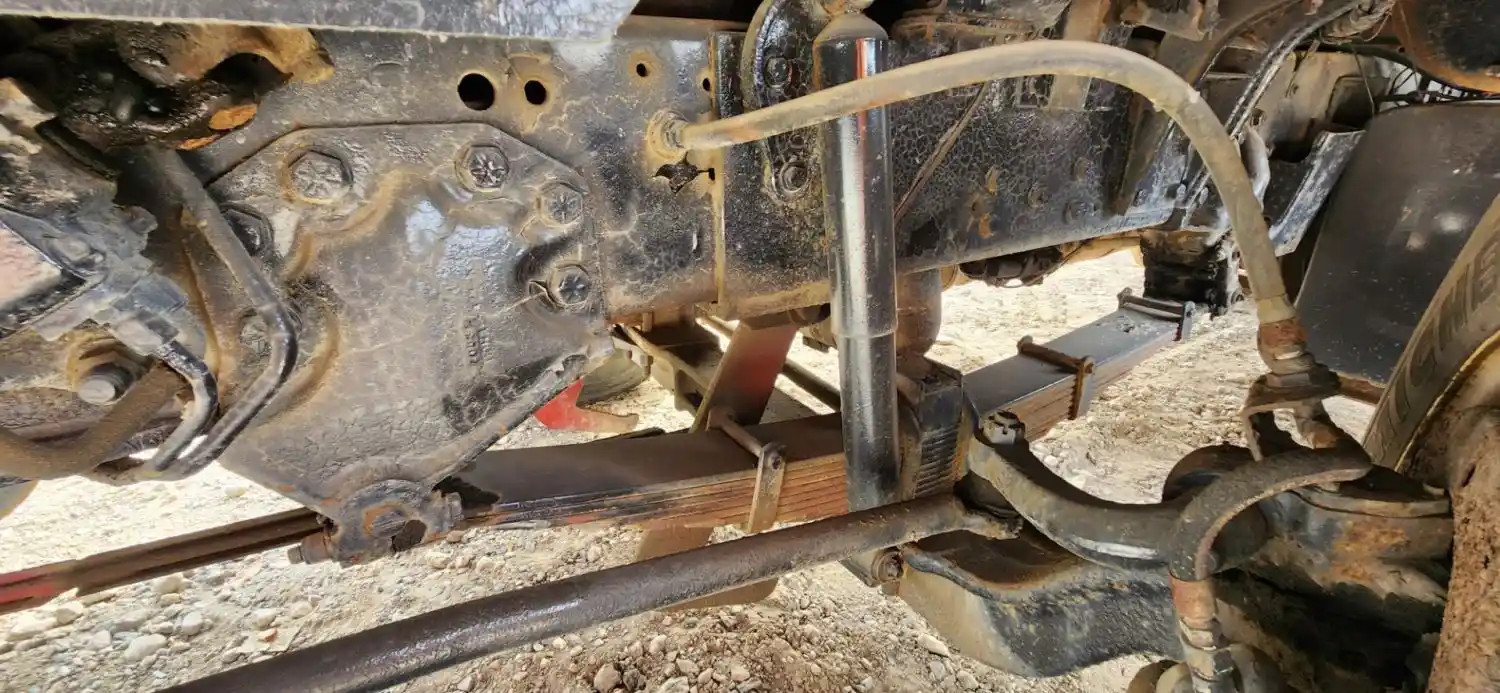 (Used) 1987 Ford LTS8000, FRONT LEAF SPRINGS Front Leaf & Springs  P-64986