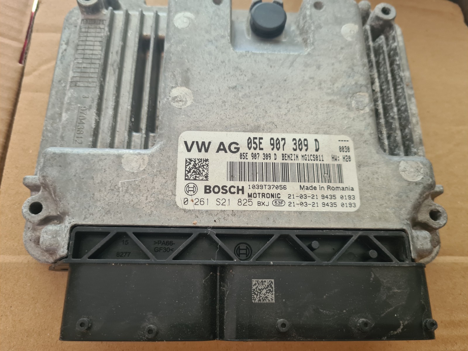 05E907309D VW Engine ECU BOSCH 0261S21825 MG1CS011