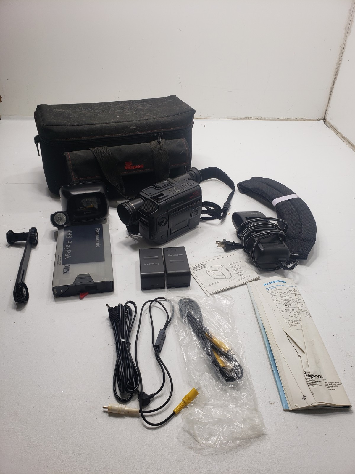 Panasonic VHS-C Camcorder X20 Digital Zoom w/ Charger Bag Parts Repair