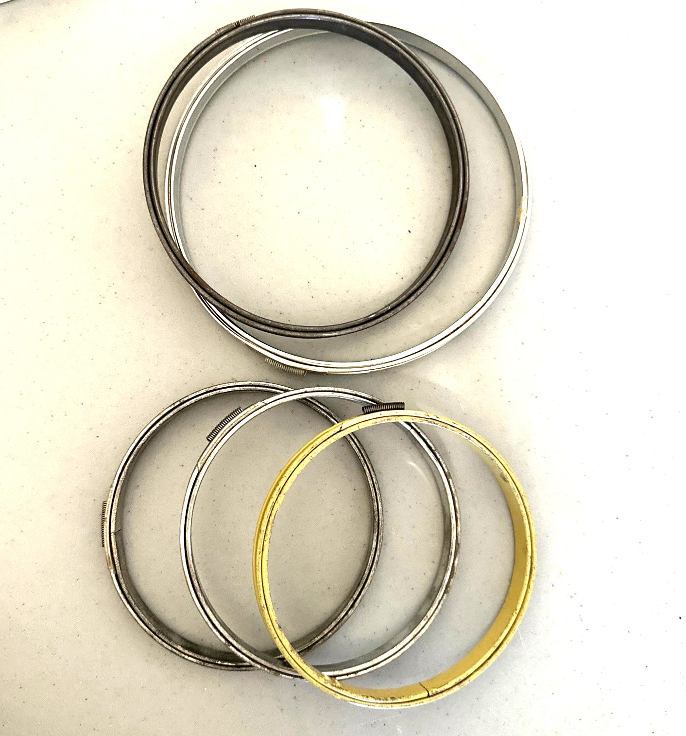 Vtg Metal Embroidery Hoops Cork Lined LOT of 5 Round  5" 6" 7” Spring Tension