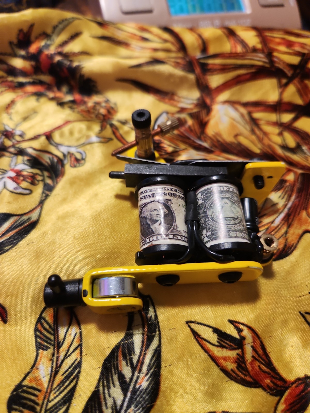Traditional coil tattoo machine ( Without instructions, ink , or needles)