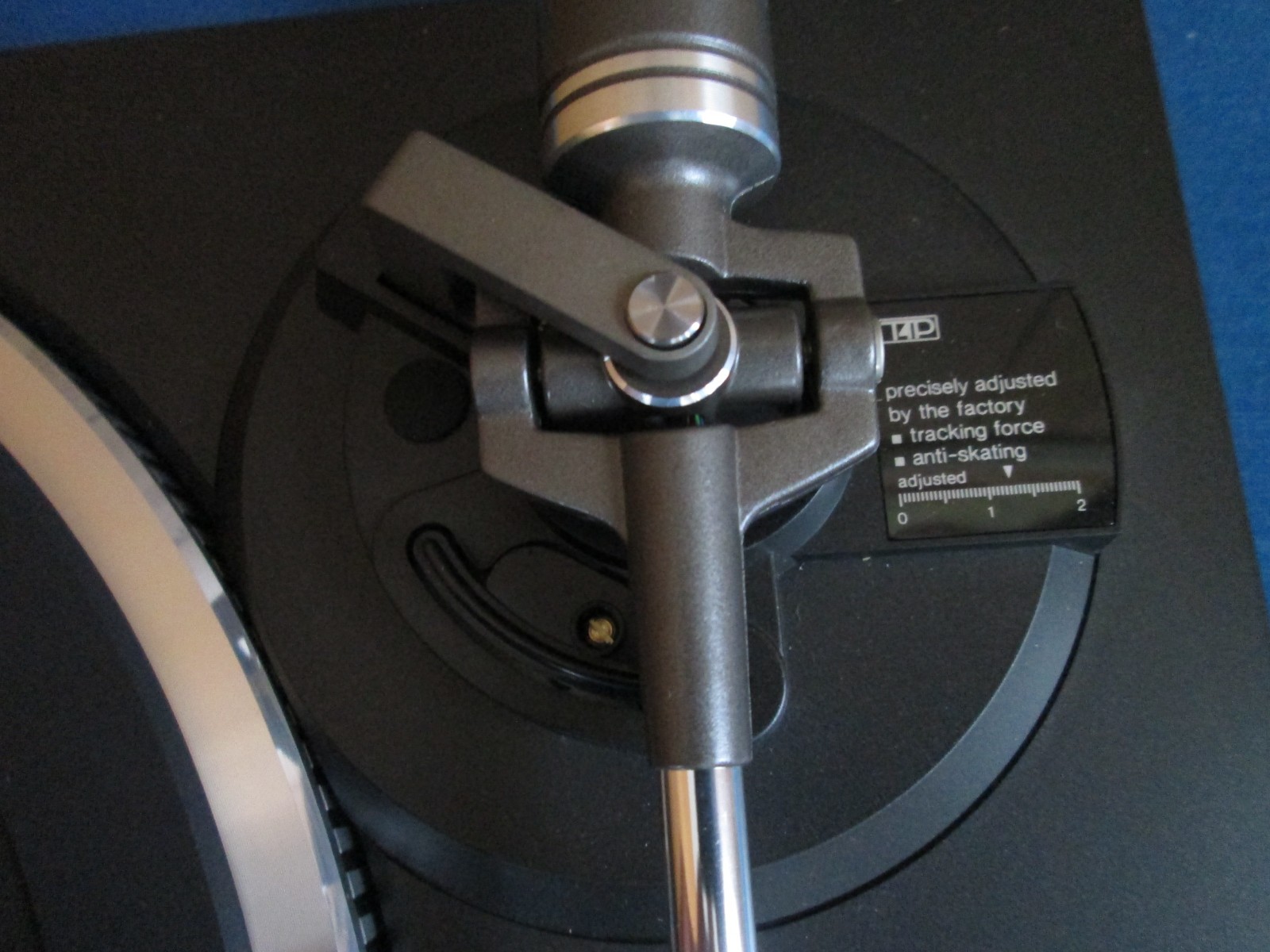 Technics SL-QD22 Quartz Direct Drive Automatic Turntable