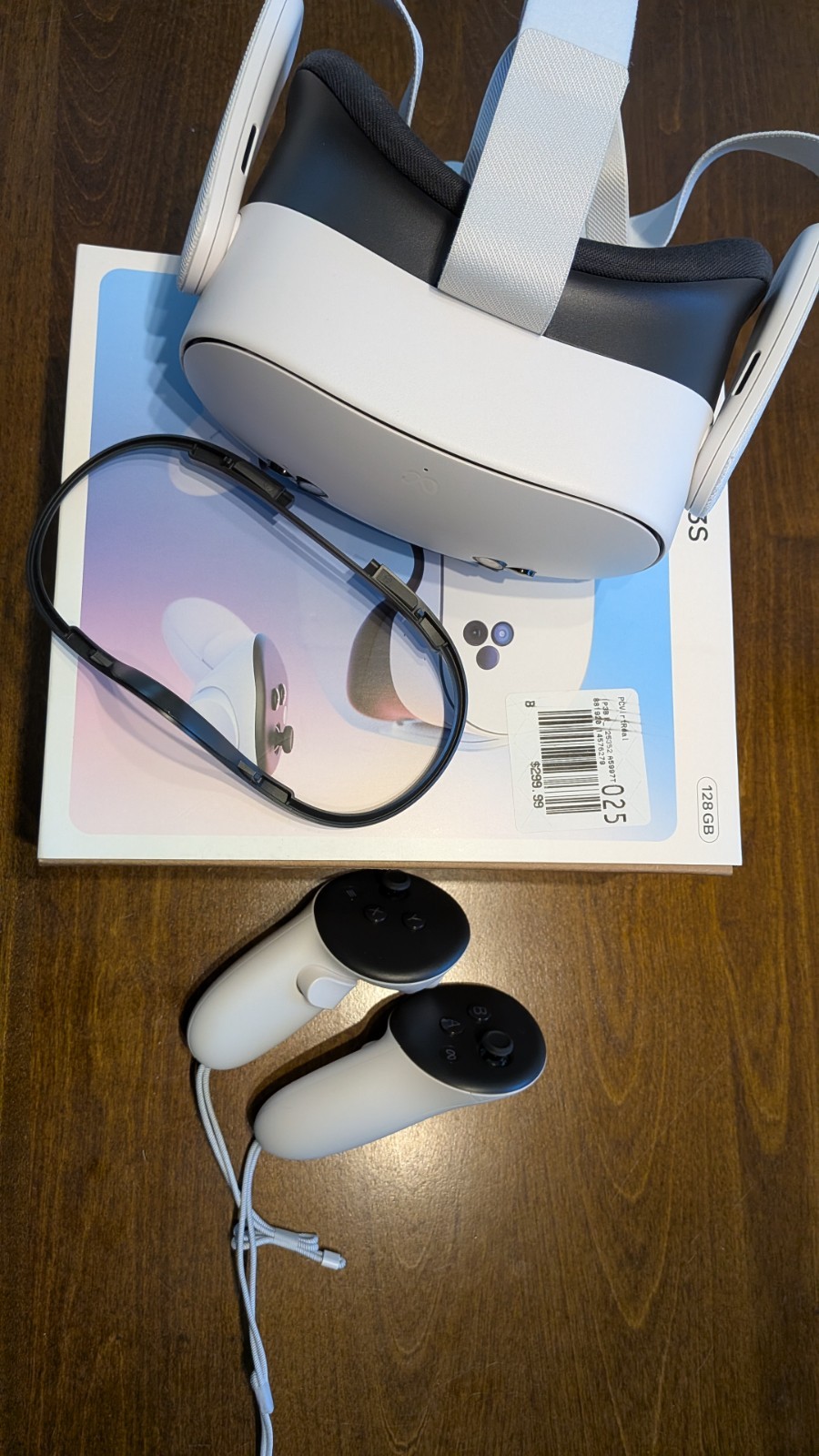 Meta Quest 3S VR Headset with Controllers & Charger – Excellent Condition