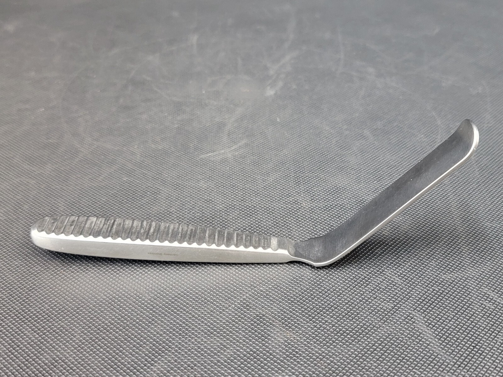 VM84-2192 Blade Retractor 18mm 7" Germany