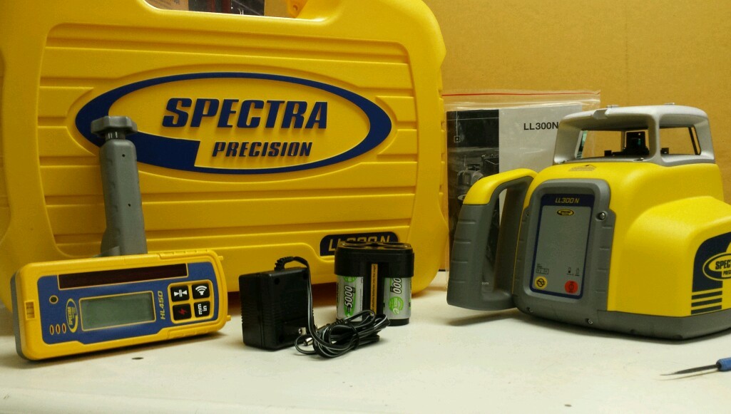 Trimble Spectra Precision LL300N HL450 & RECHARGABLE BATTERIES I