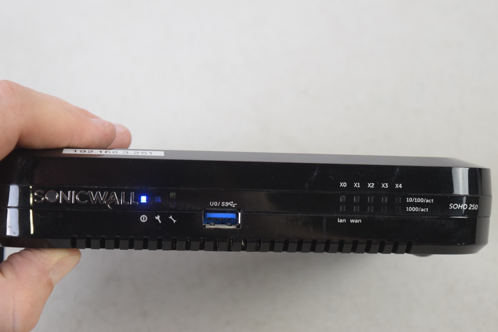 Sonicwall SOHO 250 Network Security/Firewall Appliance 02-SSC-5631 - Ships Free