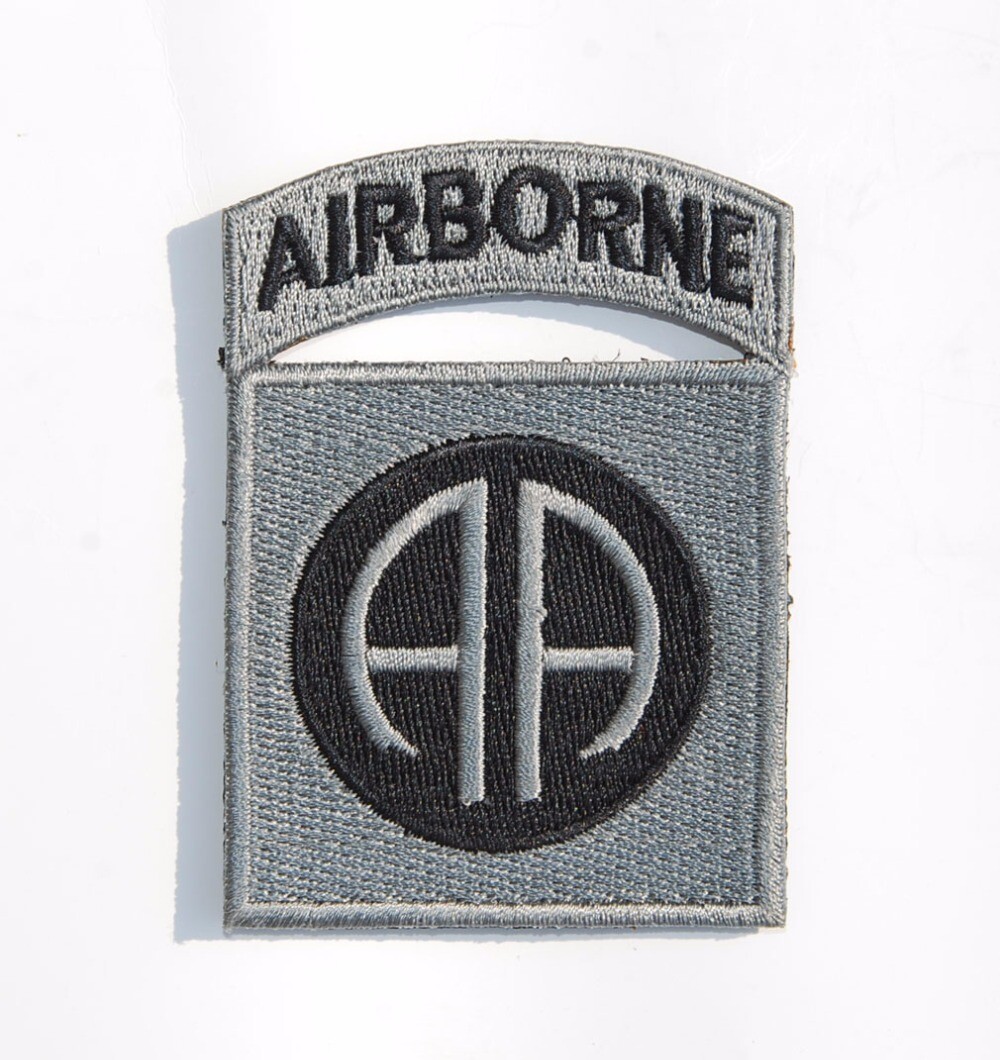 US 82ND AIRBORNE DIVISION VICTORY PARADE PATCH -chho981