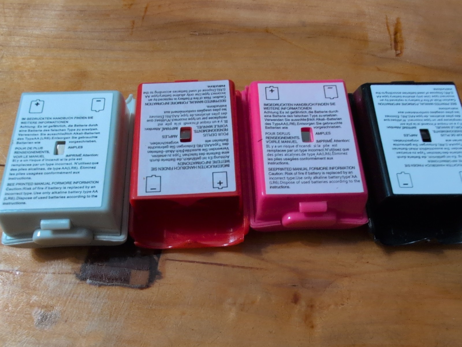 2 Xbox 360 Wireless Controller AA Battery Pack Back Case Holder - Four Colors