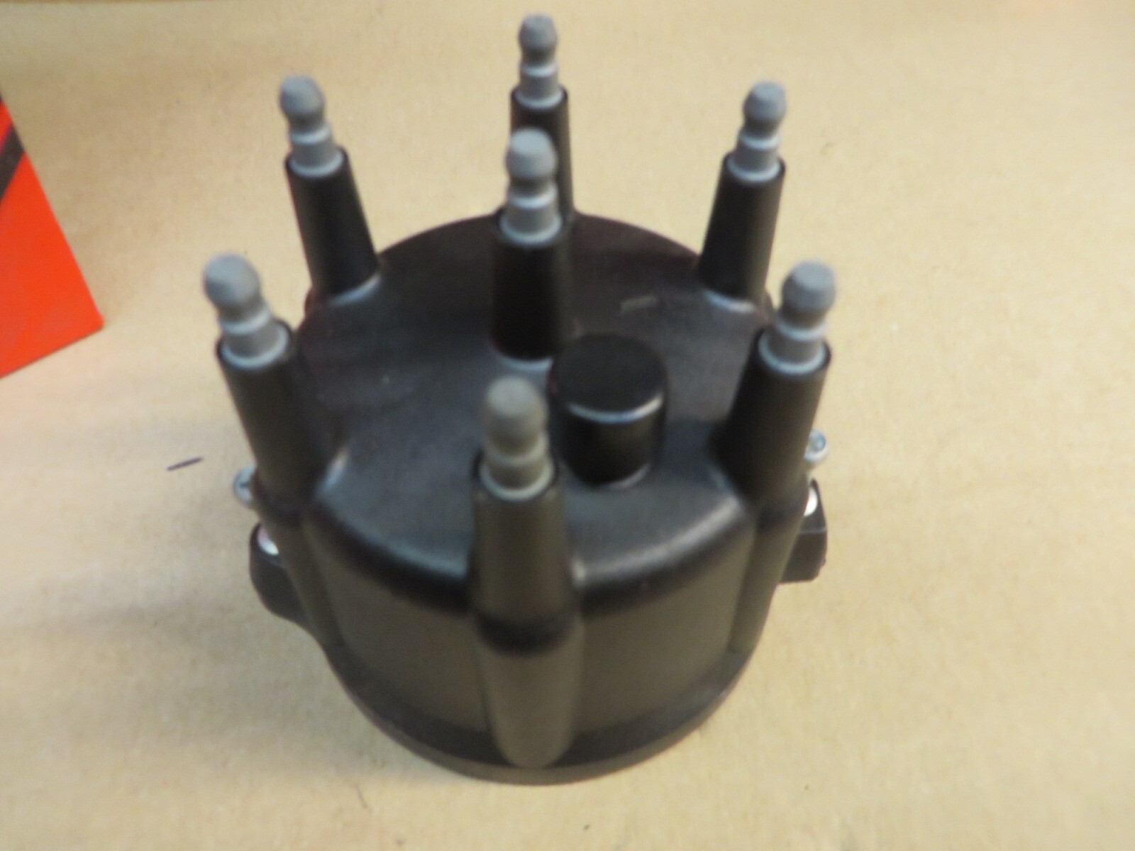 DISTRIBUTOR CAP MIGHTY # 2-310 new Replaces FORD, JEEP OEM # 33004024 5142593AA