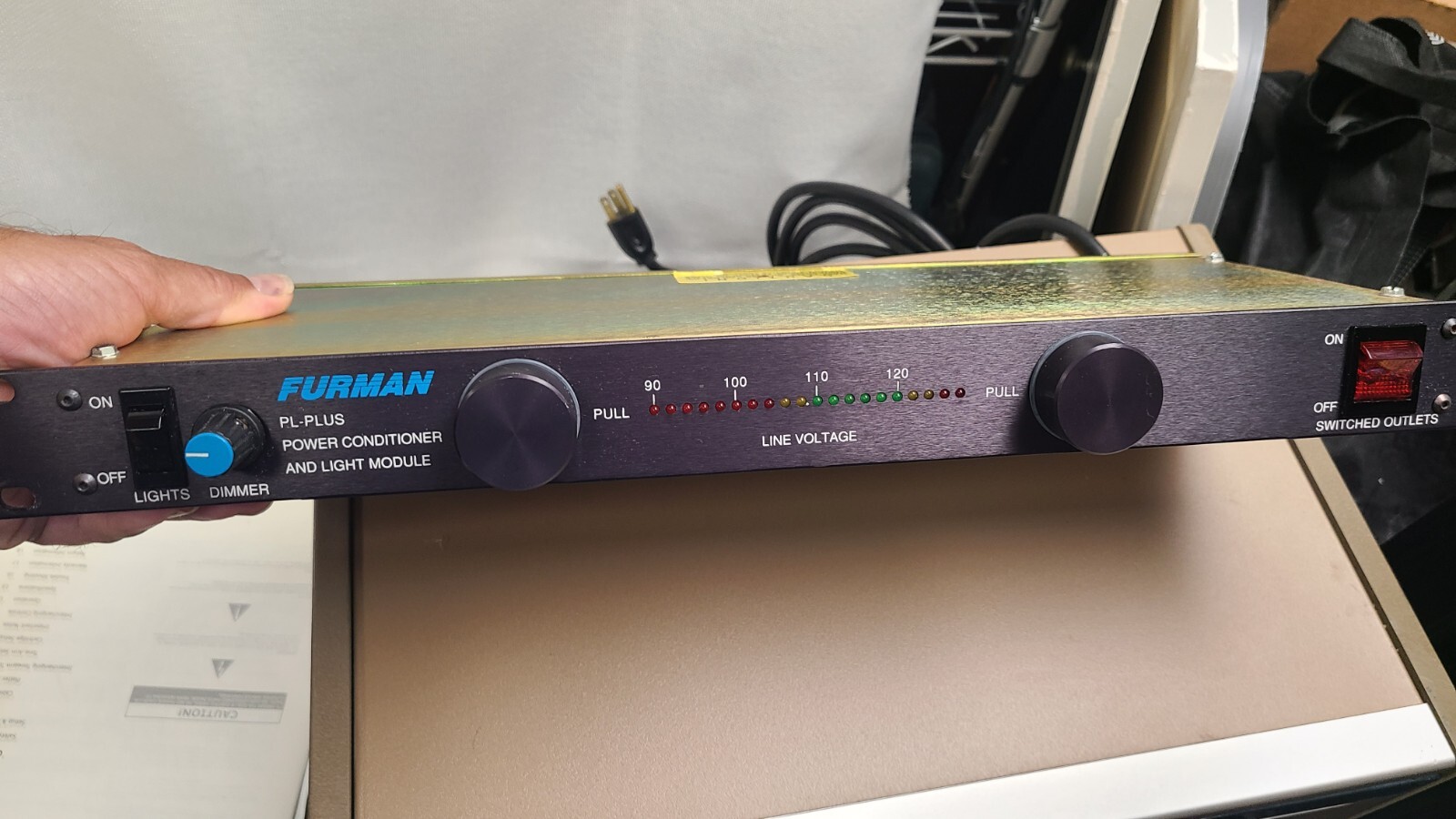 Furman PL-8C Power Conditioner with lights