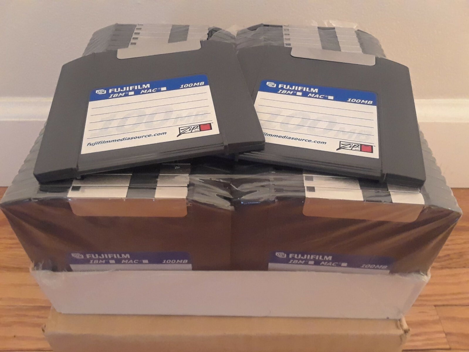 1 to 50 Brand New Iomega Zip Drive Disk FujiFilm Brand 100MB PC / Mac Formatted
