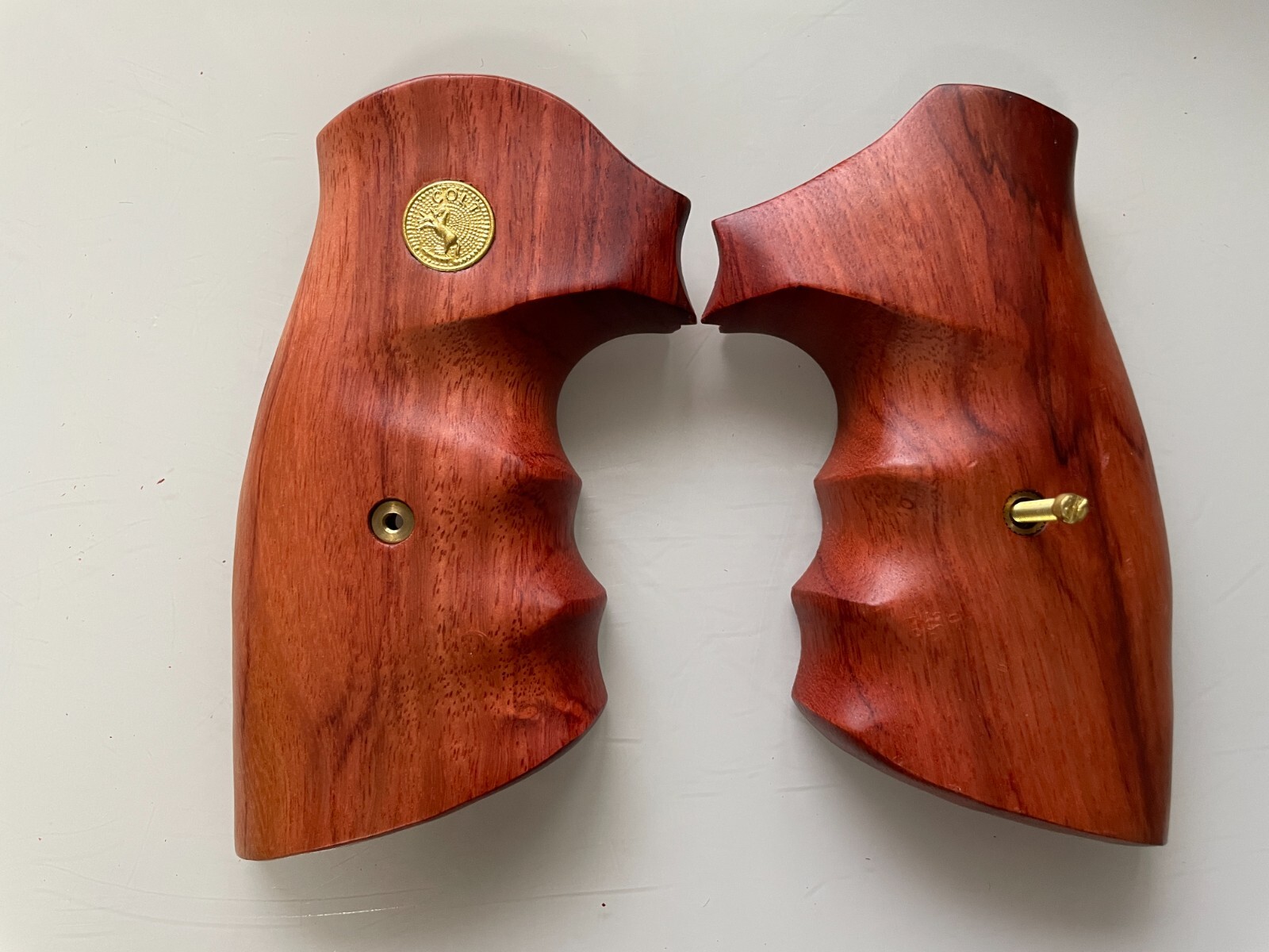 New All Smooth Wood Decorative Grips For Colt Python grip; Close back pattern05