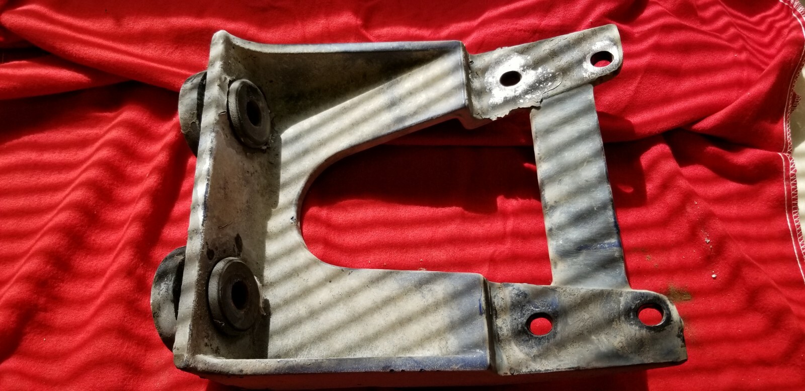 KENWORTH CAB SUSPENSION ,MOUNT, BRACKET K235-1436