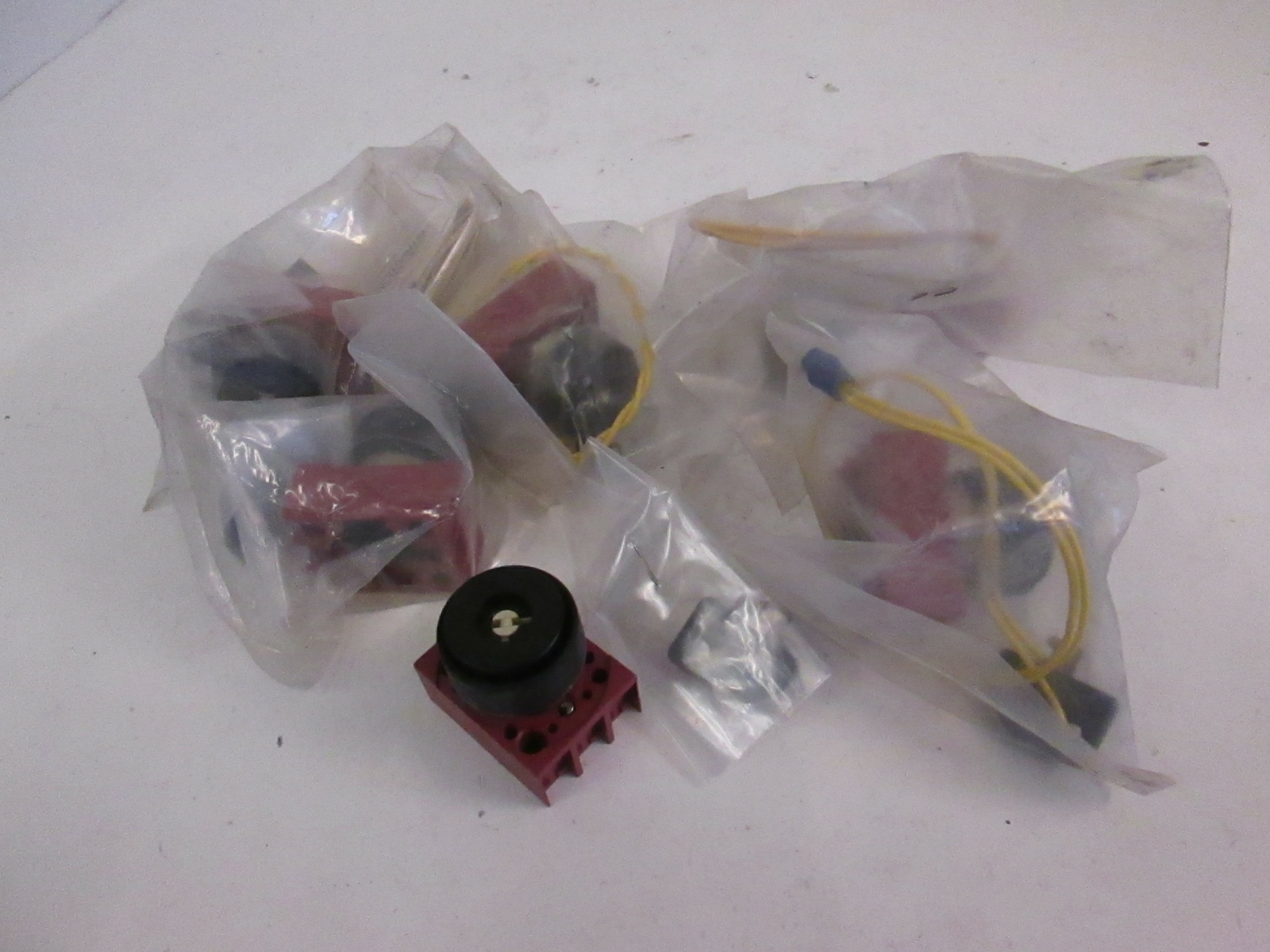 P22 Selector Switches, 2 And 3 Position, Lot of 6