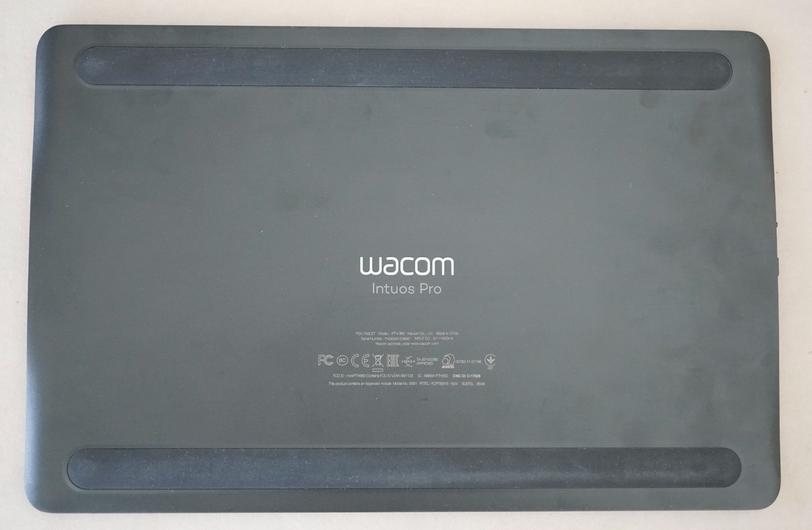 GENUINE Wacom Intuos Pro PTH-660 Medium Graphics Bluetooth DRAWING TABLET ONLY