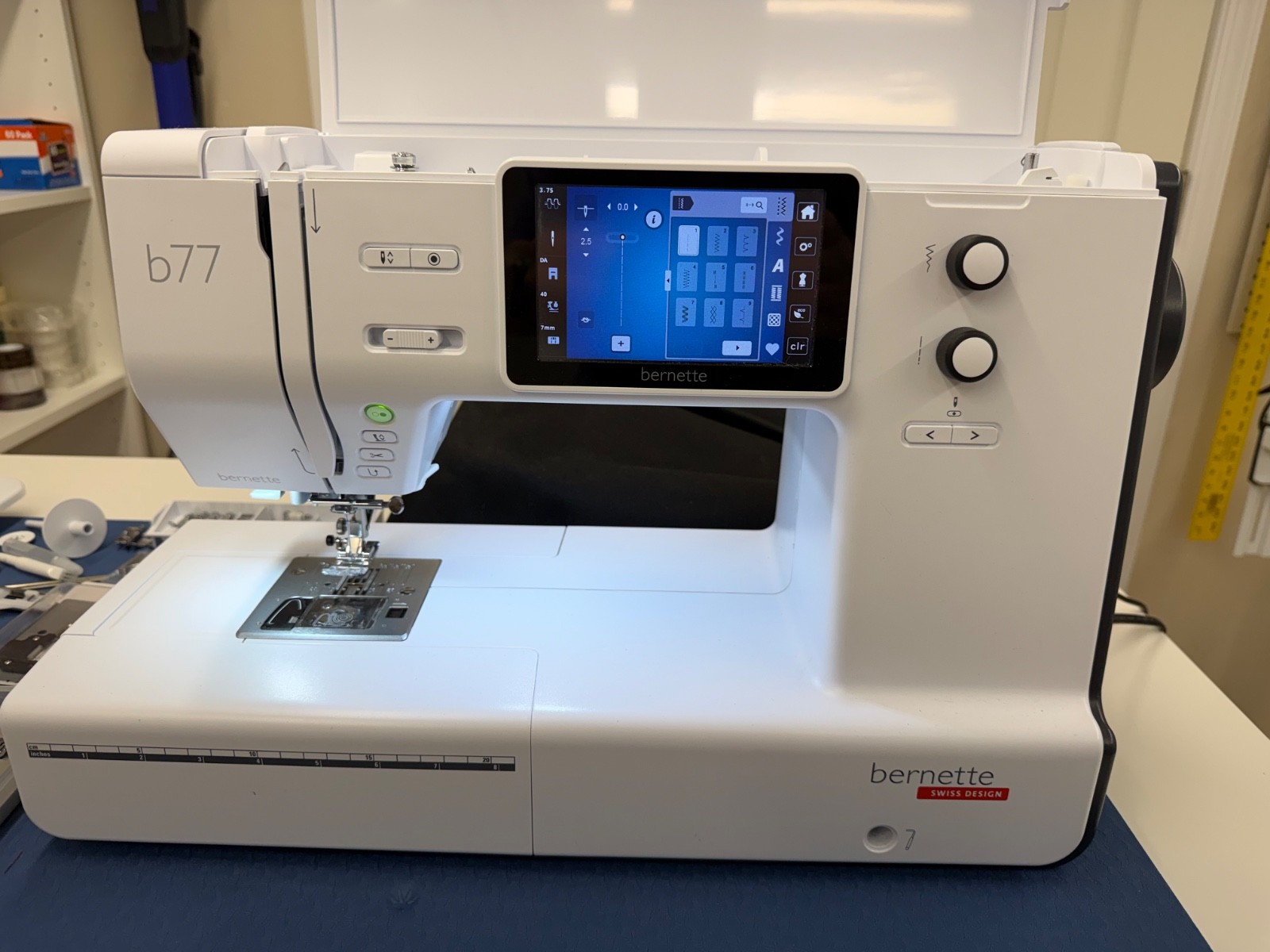 Bernette B77 Digital Sewing Machine + Extra Foot Set | Original Box!